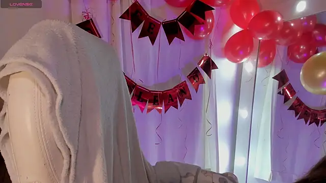 Victoria-swan online show from 04/17/26, 12:19