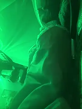 Snapshot of ThridLegTj chatting on 04/23/26, 12:29 ThridLegTj online show from 04/23/26, 12:29