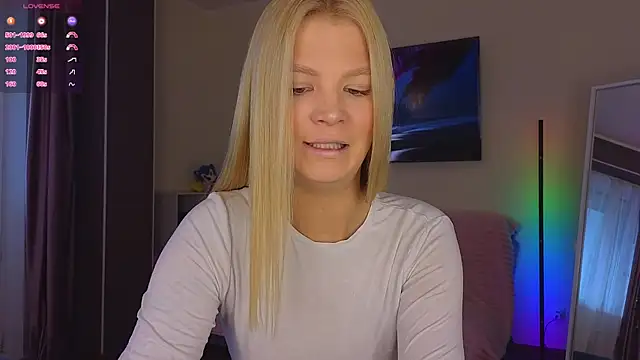 Snapshot of meowbaaby chatting on 04/25/26, 04:26 meowbaaby online show from 04/25/26, 04:26