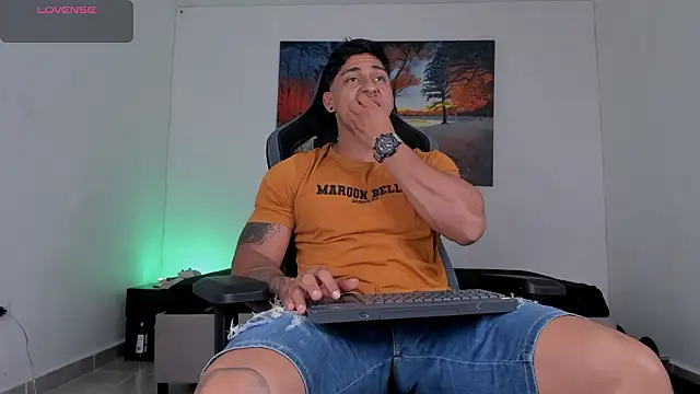 Snapshot of ryanwhite3 chatting on 03/25/26, 10:38 ryanwhite3 online show from 03/25/26, 10:38