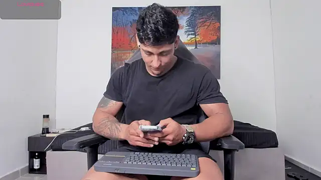 Snapshot of ryanwhite3 chatting on 04/01/26, 12:55 ryanwhite3 online show from 04/01/26, 12:55