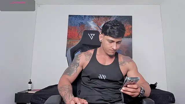 Snapshot of ryanwhite3 chatting on 04/09/26, 10:37 ryanwhite3 online show from 04/09/26, 10:37