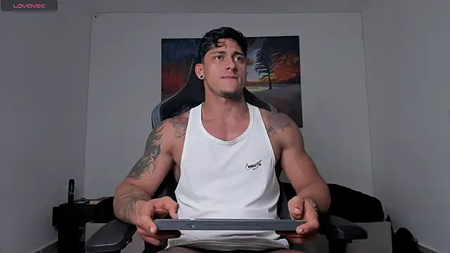 Snapshot of ryanwhite3 chatting on 04/15/26, 11:38 ryanwhite3 online show from 04/15/26, 11:38