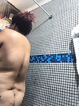 Snapshot of Dree4i20 chatting on 02/05/26, 02:43 Dree4i20 online show from 02/05/26, 02:43