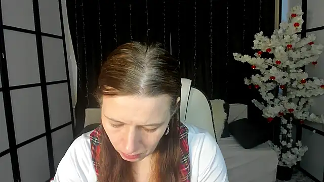 Snapshot of Kathrine_Meyer chatting on 04/21/26, 01:53 Kathrine Meyer online show from 04/21/26, 01:53