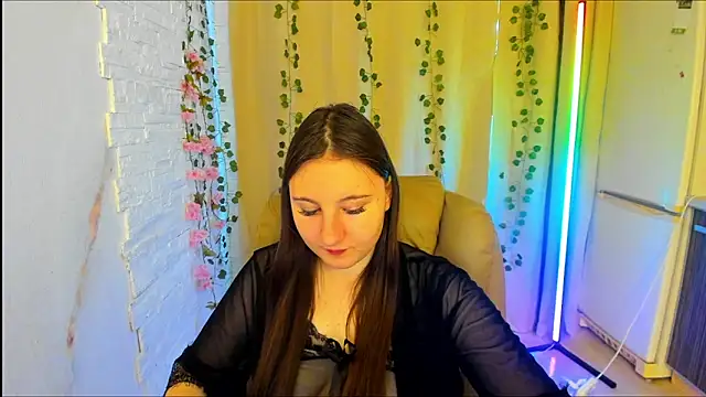 Snapshot of EvaxCharm chatting on 02/06/26, 04:17 EvaxCharm online show from 02/06/26, 04:17