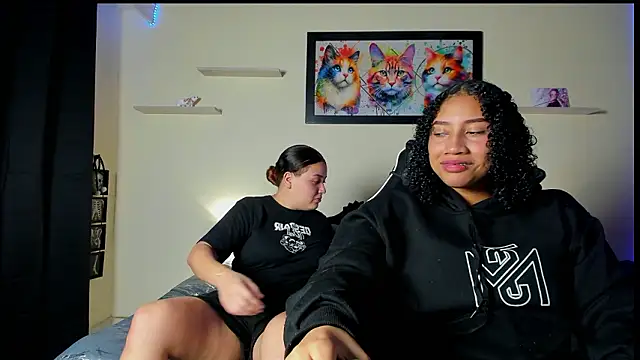 Snapshot of meredit_cris23 chatting on 02/13/26, 02:29 meredit cris23 online show from 02/13/26, 02:29