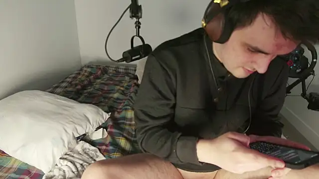 Snapshot of Begamc chatting on 03/01/26, 05:26 Begamc online show from 03/01/26, 05:26