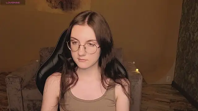 Snapshot of VixenLight chatting on 02/05/26, 09:47 VixenLight online show from 02/05/26, 09:47