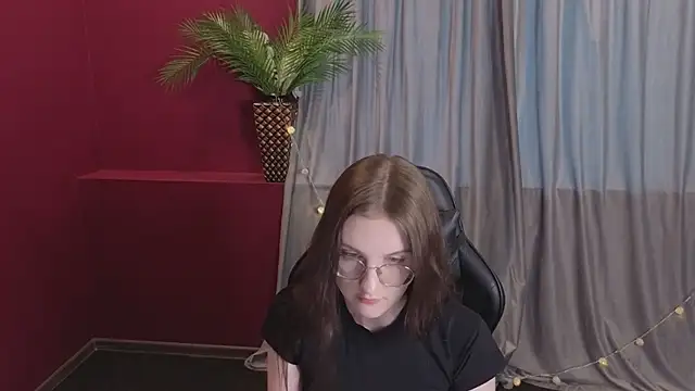 Snapshot of VixenLight chatting on 02/09/26, 02:15 VixenLight online show from 02/09/26, 02:15