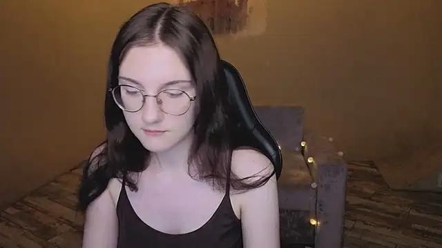 Snapshot of VixenLight chatting on 02/13/26, 09:38 VixenLight online show from 02/13/26, 09:38