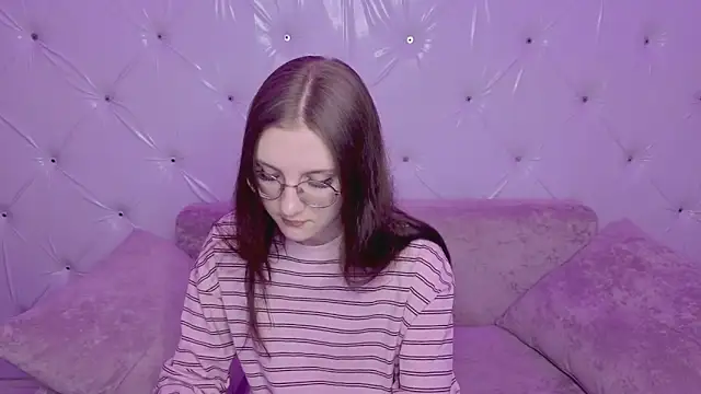 Snapshot of VixenLight chatting on 02/23/26, 02:42 VixenLight online show from 02/23/26, 02:42