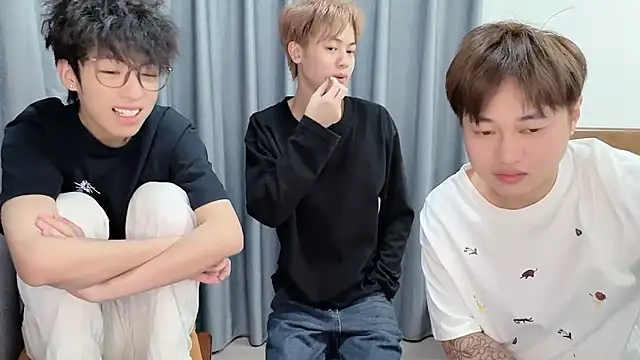 No 1MiaoMiao-Kk online show from 02/05/26, 11:37