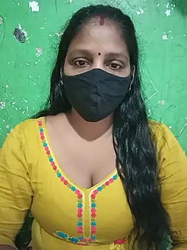 Snapshot of Parul-009 chatting on 06/18/26, 05:08 Parul-009 online show from 06/18/26, 05:08