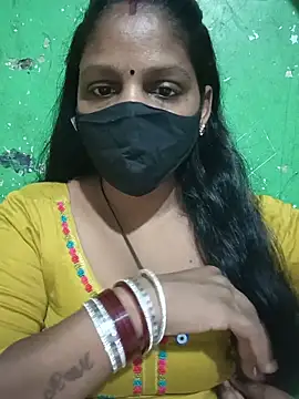 Snapshot of Parul-009 chatting on 06/21/26, 04:48 Parul-009 online show from 06/21/26, 04:48