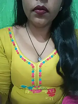 Snapshot of Parul-009 chatting on 06/26/26, 05:12 Parul-009 online show from 06/26/26, 05:12