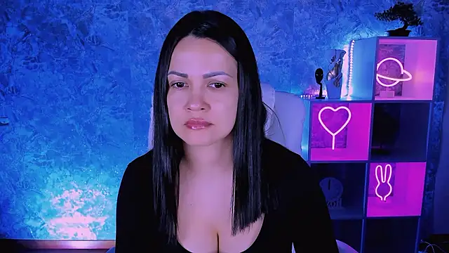 karolina robinson online show from 03/03/26, 12:00