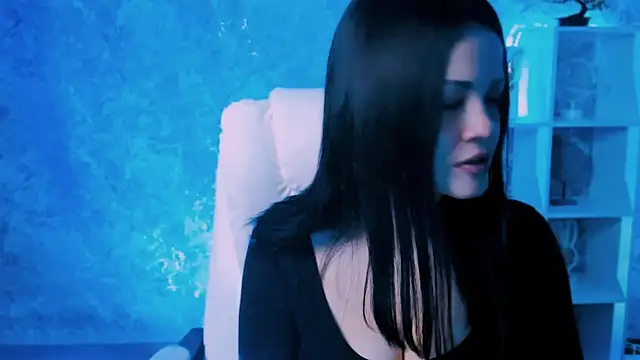 Snapshot of karolina_robinson chatting on 04/04/26, 08:01 karolina robinson online show from 04/04/26, 08:01