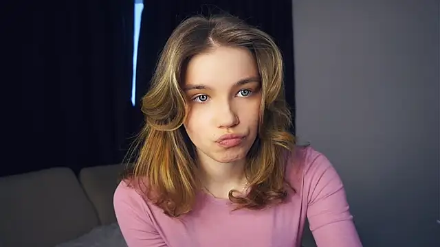 Snapshot of EarthaStinett chatting on 02/12/26, 12:11 EarthaStinett online show from 02/12/26, 12:11