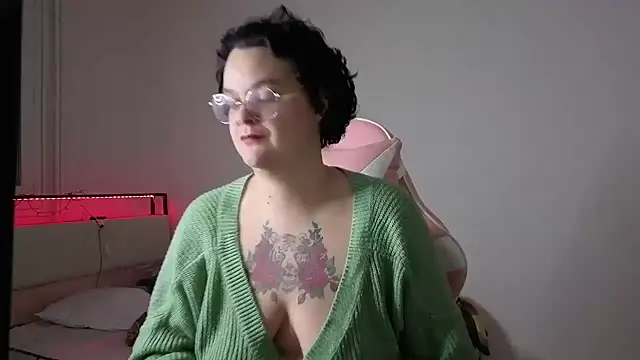 lunatigre4 online show from 02/05/26, 09:41