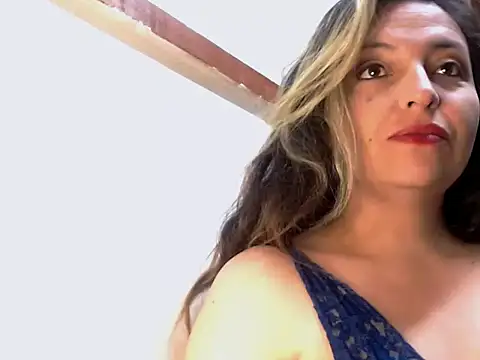 Snapshot of KENDRA-HONEY chatting on 02/10/26, 01:26 KENDRA-HONEY online show from 02/10/26, 01:26