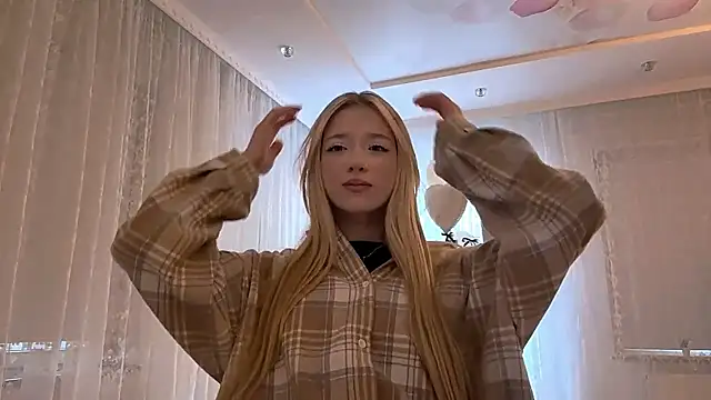 IvyArmbrister online show from 02/11/26, 03:06