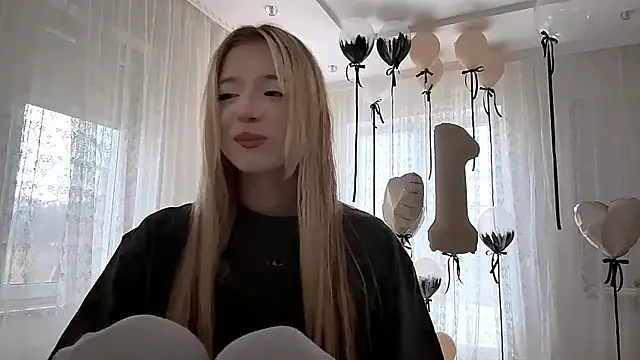 IvyArmbrister online show from 02/25/26, 03:21