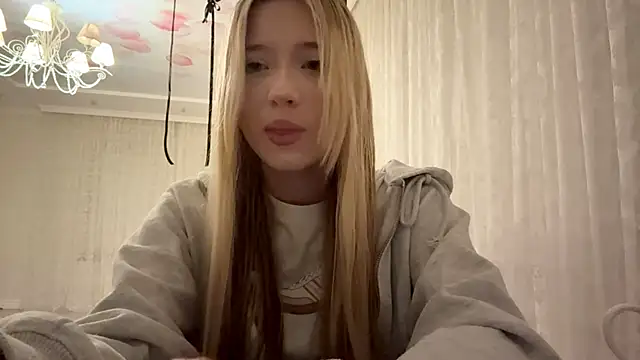 IvyArmbrister online show from 03/03/26, 05:19