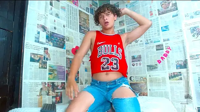 Snapshot of arielnoir6958 chatting on 02/09/26, 11:31 arielnoir6958 online show from 02/09/26, 11:31