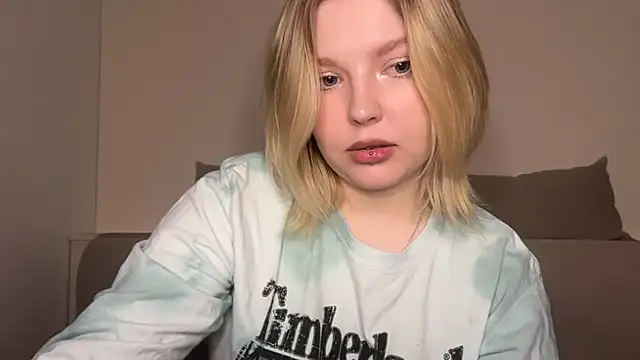 Snapshot of Ophelia_Ritz chatting on 04/04/26, 10:29 Ophelia Ritz online show from 04/04/26, 10:29