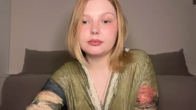 Ophelia Ritz online show from 05/13/26, 10:27