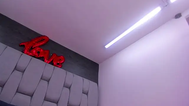 Snapshot of Amber-Horney chatting on 03/03/26, 02:01 Amber-Horney online show from 03/03/26, 02:01