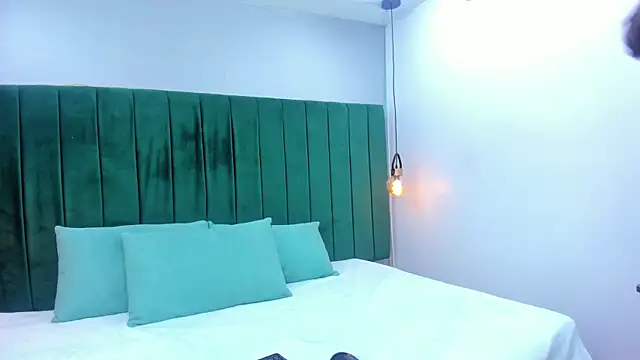 Snapshot of Amber-Horney chatting on 04/01/26, 01:34 Amber-Horney online show from 04/01/26, 01:34