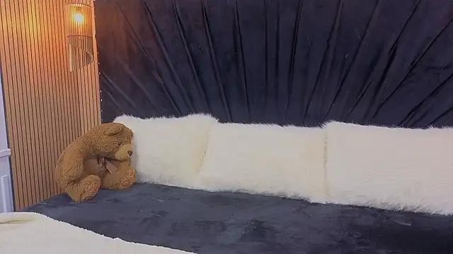 Snapshot of Amber-Horney chatting on 04/08/26, 02:39 Amber-Horney online show from 04/08/26, 02:39