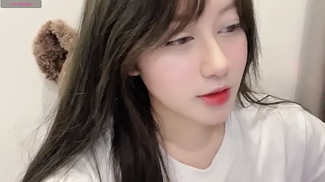 Snapshot of BaekKun chatting on 04/22/26, 12:28 BaekKun online show from 04/22/26, 12:28