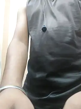 Snapshot of chocolatesboy143 chatting on 03/28/26, 03:55 chocolatesboy143 online show from 03/28/26, 03:55
