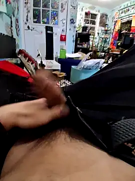 Snapshot of TrndSettr chatting on 02/08/26, 02:37 TrndSettr online show from 02/08/26, 02:37