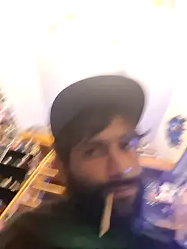 Snapshot of TrndSettr chatting on 02/14/26, 08:44 TrndSettr online show from 02/14/26, 08:44