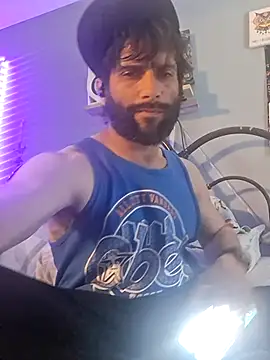 Snapshot of TrndSettr chatting on 02/22/26, 06:50 TrndSettr online show from 02/22/26, 06:50