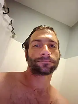 Snapshot of TrndSettr chatting on 04/20/26, 04:59 TrndSettr online show from 04/20/26, 04:59