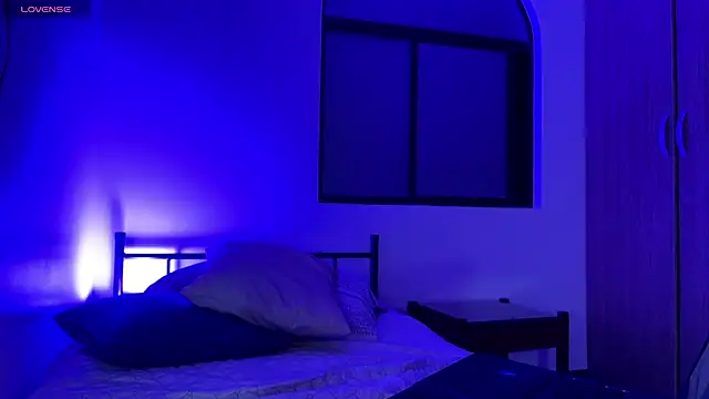 Snapshot of Kitty_Wild_19 chatting on 04/13/26, 07:14 Kitty Wild 19 online show from 04/13/26, 07:14