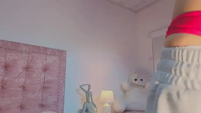 Snapshot of Jennifer_Lee_ chatting on 05/31/26, 03:19 Jennifer Lee online show from 05/31/26, 03:19