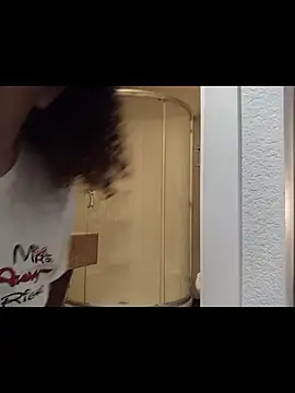 Snapshot of harleycakess chatting on 03/18/26, 09:40 harleycakess online show from 03/18/26, 09:40