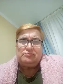 Snapshot of SusanStar874 chatting on 03/04/26, 05:52 SusanStar874 online show from 03/04/26, 05:52