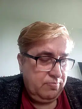 Snapshot of SusanStar874 chatting on 03/21/26, 10:42 SusanStar874 online show from 03/21/26, 10:42