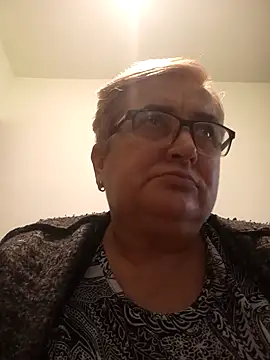 Snapshot of SusanStar874 chatting on 03/26/26, 04:01 SusanStar874 online show from 03/26/26, 04:01