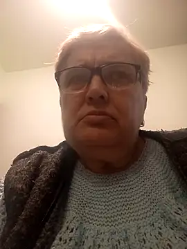 Snapshot of SusanStar874 chatting on 03/31/26, 03:34 SusanStar874 online show from 03/31/26, 03:34