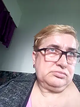 Snapshot of SusanStar874 chatting on 04/07/26, 03:12 SusanStar874 online show from 04/07/26, 03:12