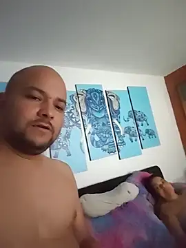 InstintoElite online show from 04/17/26, 02:25