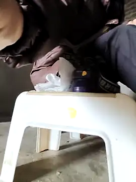 Snapshot of Suka-222 chatting on 02/21/26, 01:17 Suka-222 online show from 02/21/26, 01:17